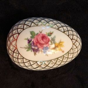 Porcelain Lattice Easter Egg Trinket Box